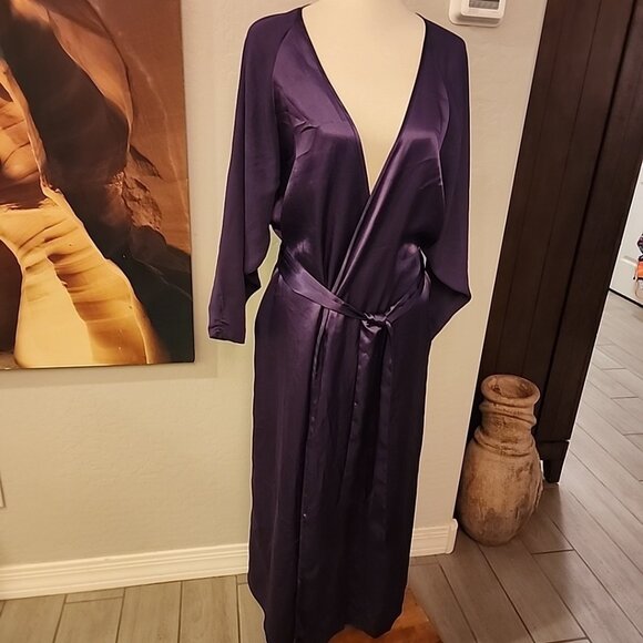 Vintage Victoria's Secret Purple Robe Small Satin Gold Tag Tie Belt - Picture 1 of 6